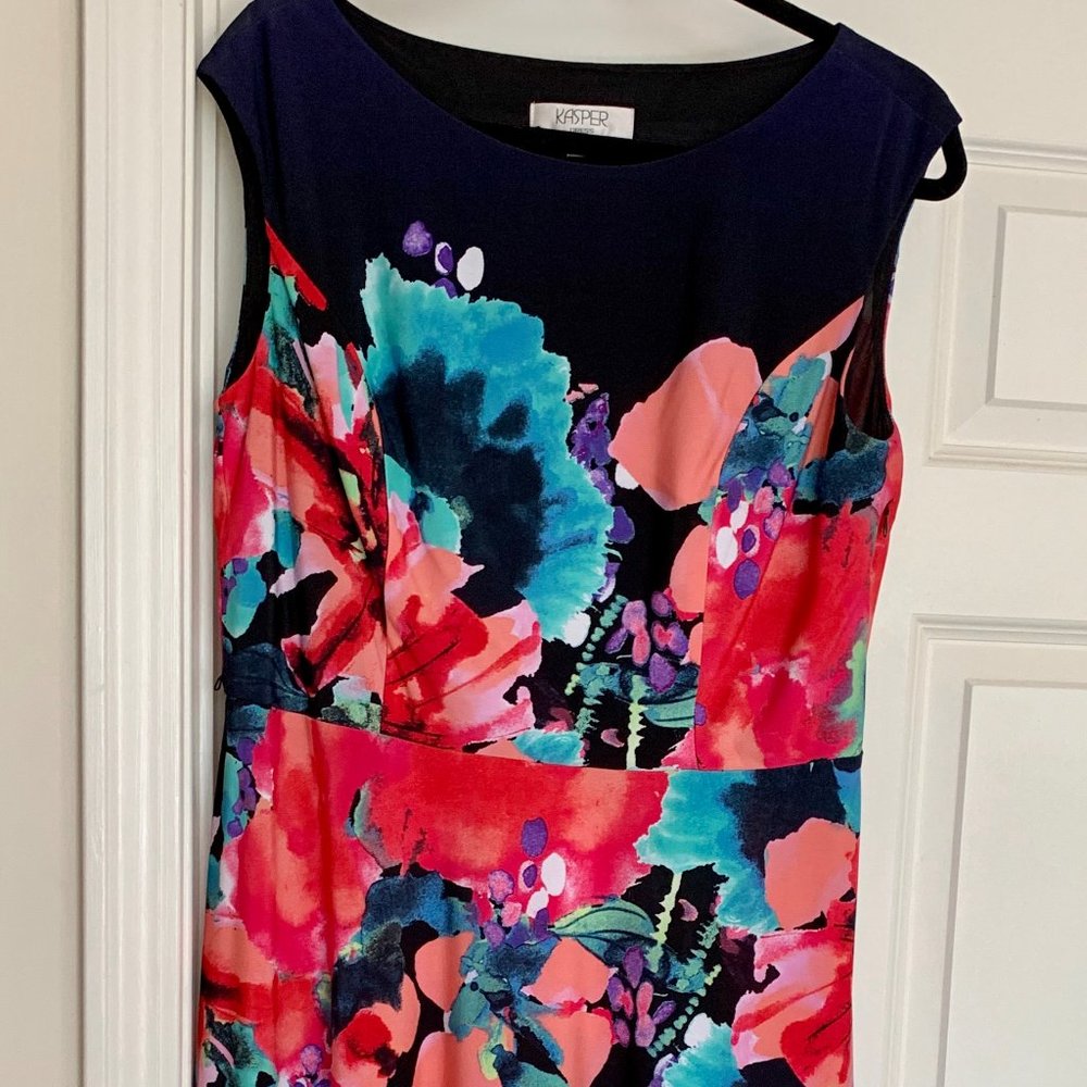 Fun Floral Print Dress for Spring/Summer